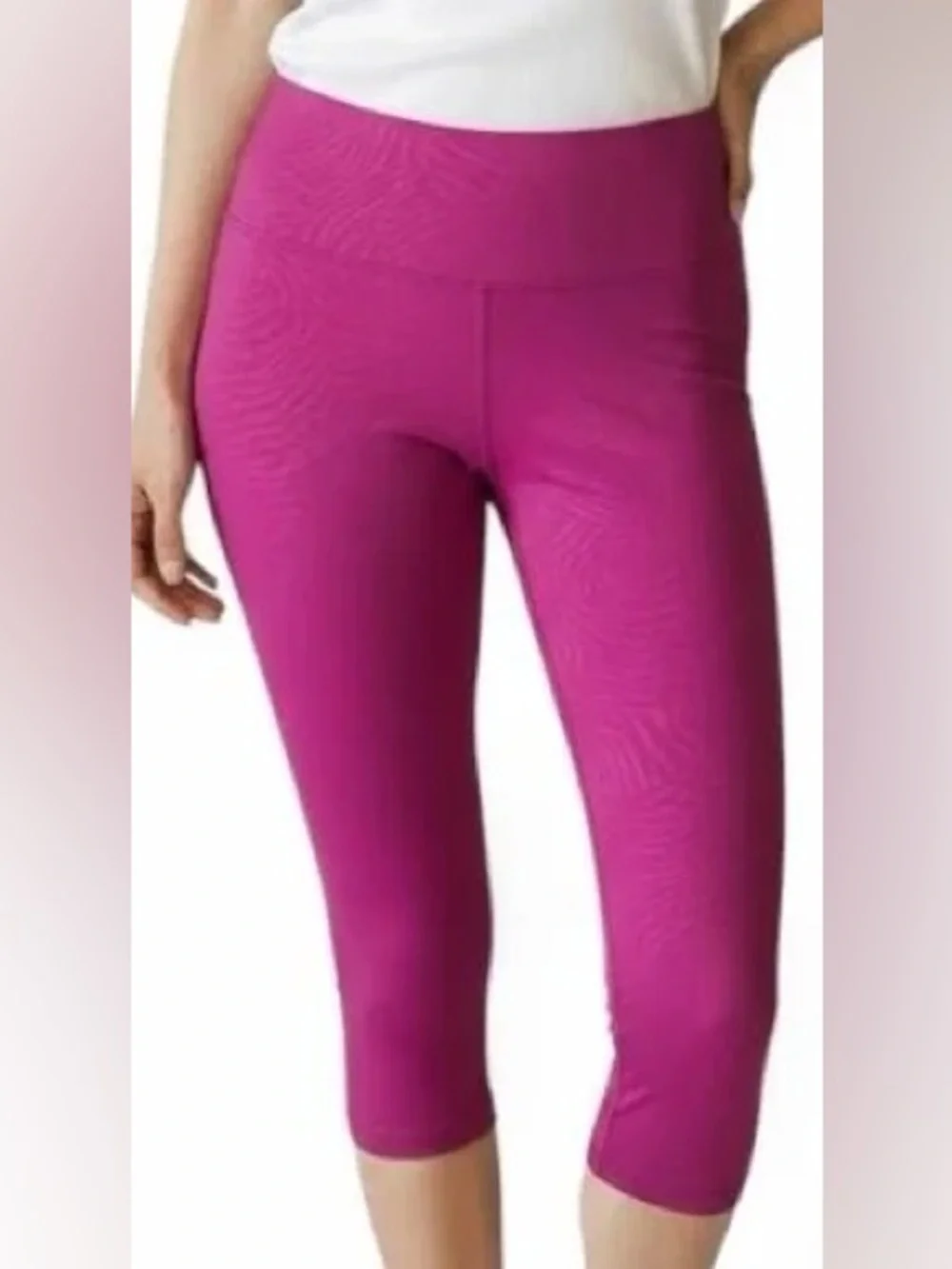 athleta ultimate stash pocket capri printed pink fuchsia size small